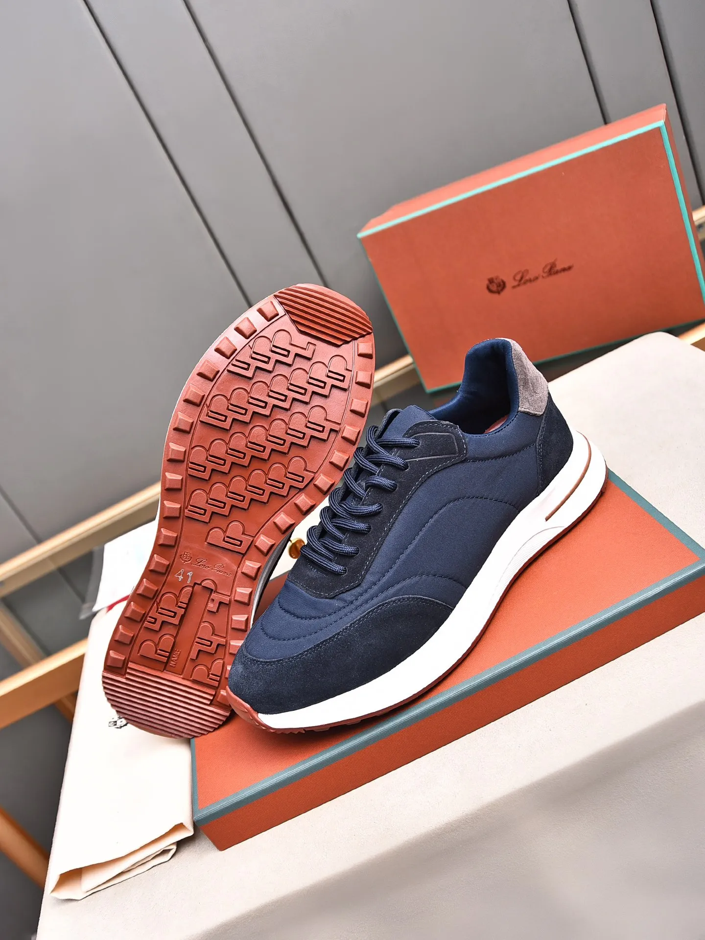 Men's shoes 💰460 LP new product on sale Loro Piana sports shoes｜Made with top-layer frosted and imported waterproof fabrics｜Comprehensive one-to-one restoration of the counter process｜Installed with original molded rubber three-color combination craft outsole｜Size: 39-44 (customized at 45.46)